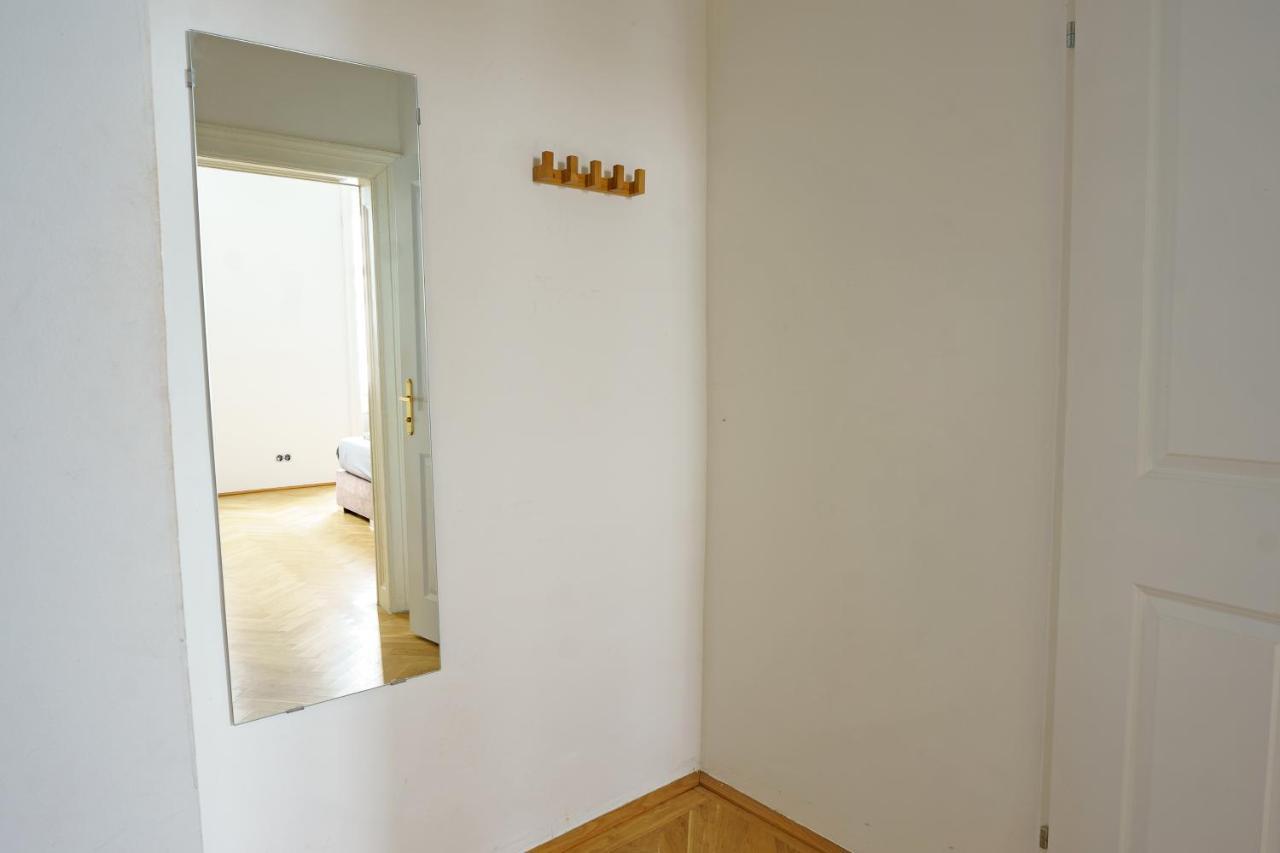 Central Living Apartments - Schoenbrunn 비엔나 외부 사진